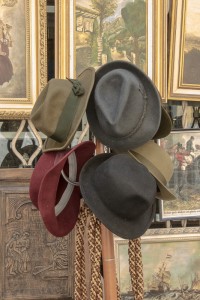 hats-861331_1920 (533x800)